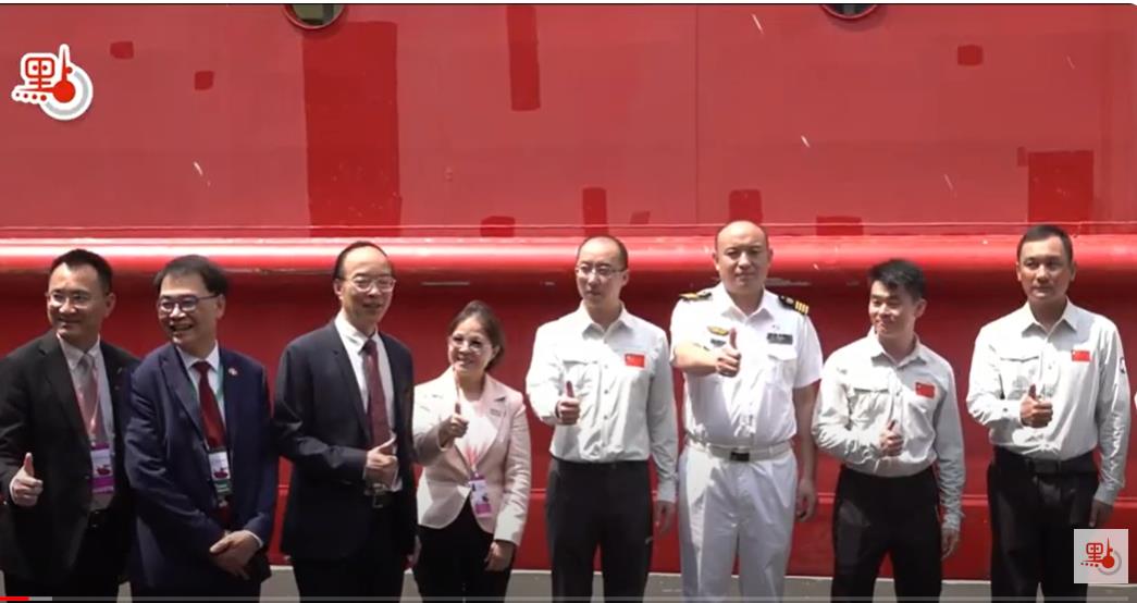 中國第一艘自主建造的極地科考破冰船「雪龍2」號，完成歷史性五天訪港活動，今日（12日）下午結束公眾參觀後，離港返回上海母港。