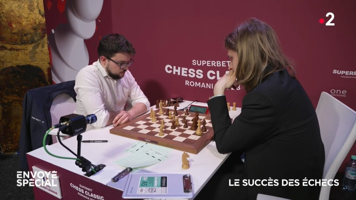 Le grand reportage d'@EnvoyeSpecial consacré à l'essor des #Échecs en France est déjà disponible en replay ! 🎬 Vous pouvez le regarder sur echecs.asso.fr/Actu.aspx?Ref=…