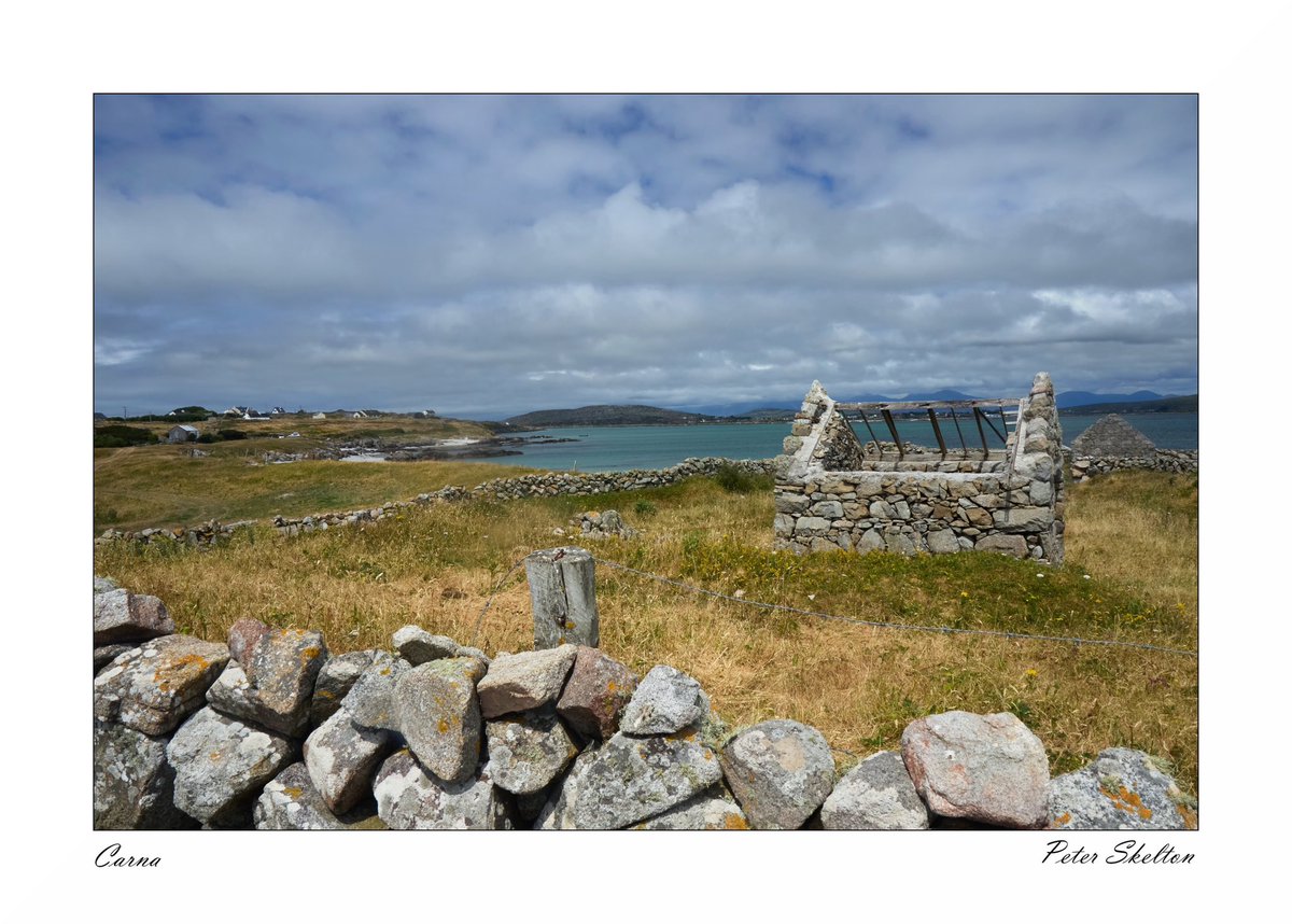 Mweenish Island in Carna Connemara County Galway some of the stunning coastline along the 2500 km of the Wild Atlantic Way. Enjoy your weekend #WildAtlanticWay #photography #Ireland