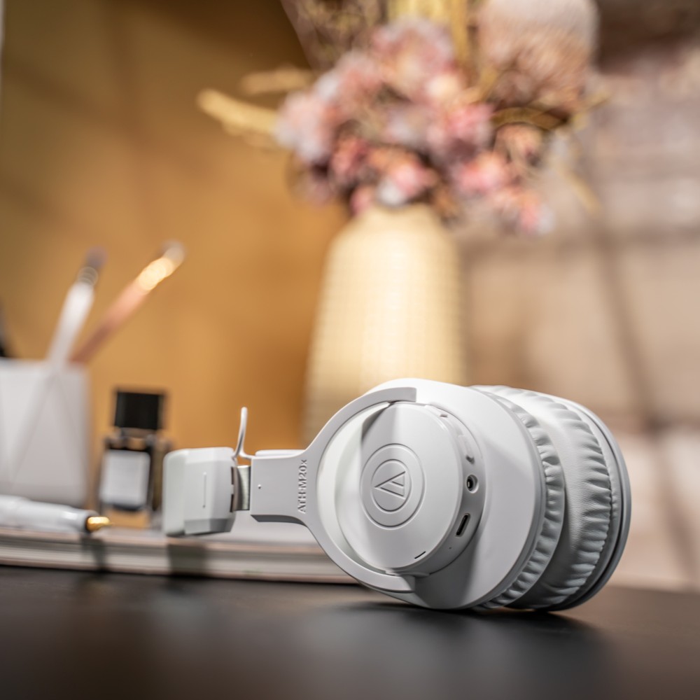 Our ATH-M20xBT over-ear studio #headphones include all the features one would need, including powerful 40mm drivers for enhanced low-frequency performance. Guess what's even better? They're Bluetooth AND wireless💅