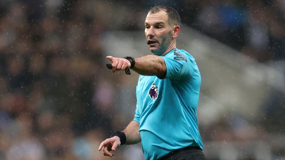 Tim Robinson will referee Newcastle United's Premier League clash with Tottenham Hotspur on Saturday afternoon. Assistant referees: Gary Beswick and Adam Nunn Fourth official: Oliver Langford VAR: Stuart Attwell Assistant VAR: Sian Massey-Ellis #NUFC