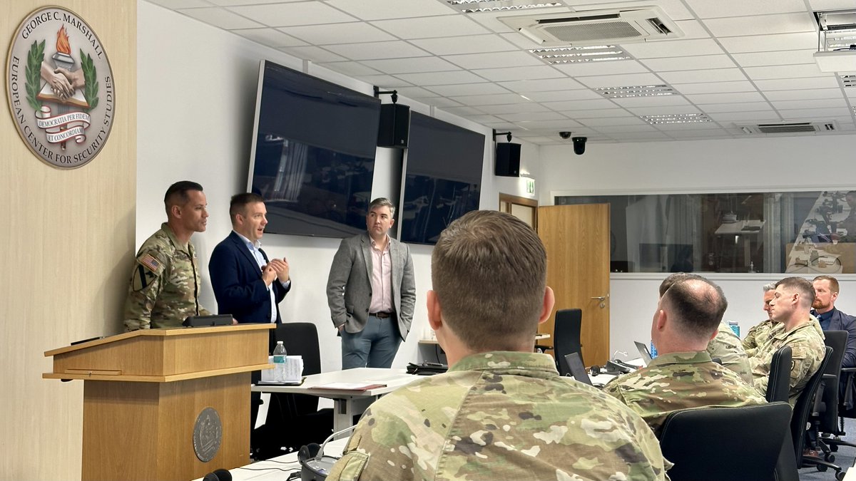 Marshall_Center's tweet image. Excited to see @US_EUCOM &amp;amp; @Defense_DSCA empowering our FAO Trainees at #SCETWG in Garmisch! Huge thanks to COL Tobias, COL Figueroa, and LTC Liptrot for their mentorship and expertise 👏 #SecurityCooperationEducationTraining #FAOs