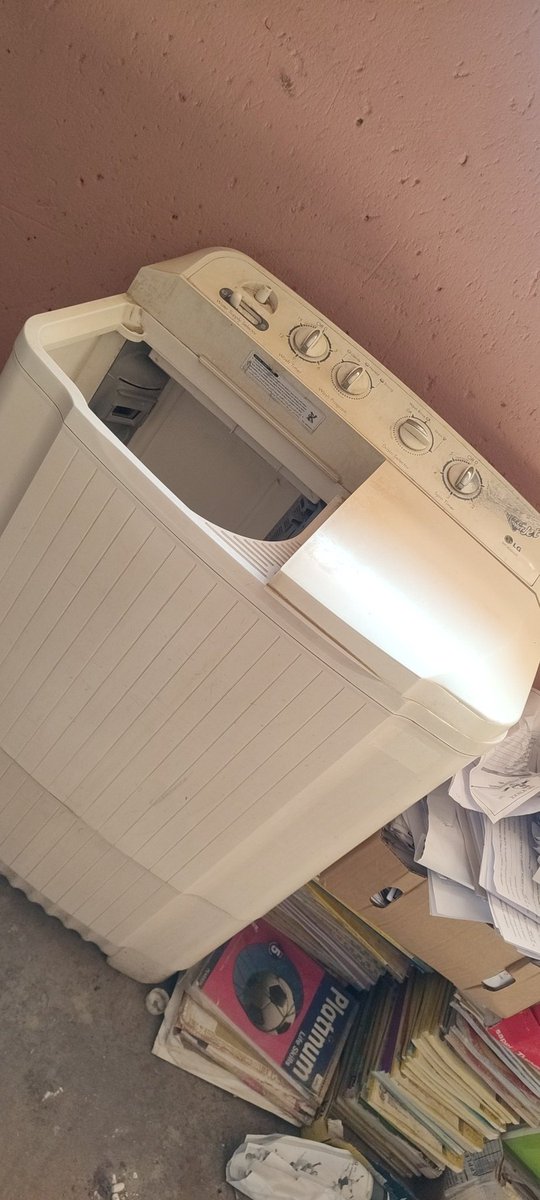 This is our first washing machine since  2010,the machine is no longer working well,we definitely need an upgrade. My mom is planning a new one,this is a great opportunity to surprise her with a new AI 12KG Front Loader 🎉💃🏽🎉💃🏽🎉💃🏽
#BespokeAI #SamsungBespoke #ExpressoShow