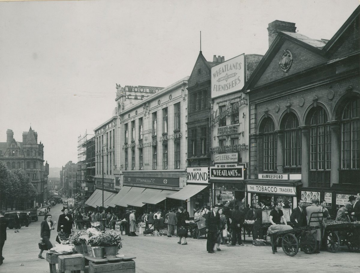 #PhotoFriday. Last week we brought you the passageways off Spiceal Street - so here’s the real deal taken on 29 July 1952. Wheatlands Furnishers were based at 6 Spiceal Street. Reference - Bull Ring 24 @LibraryofBham