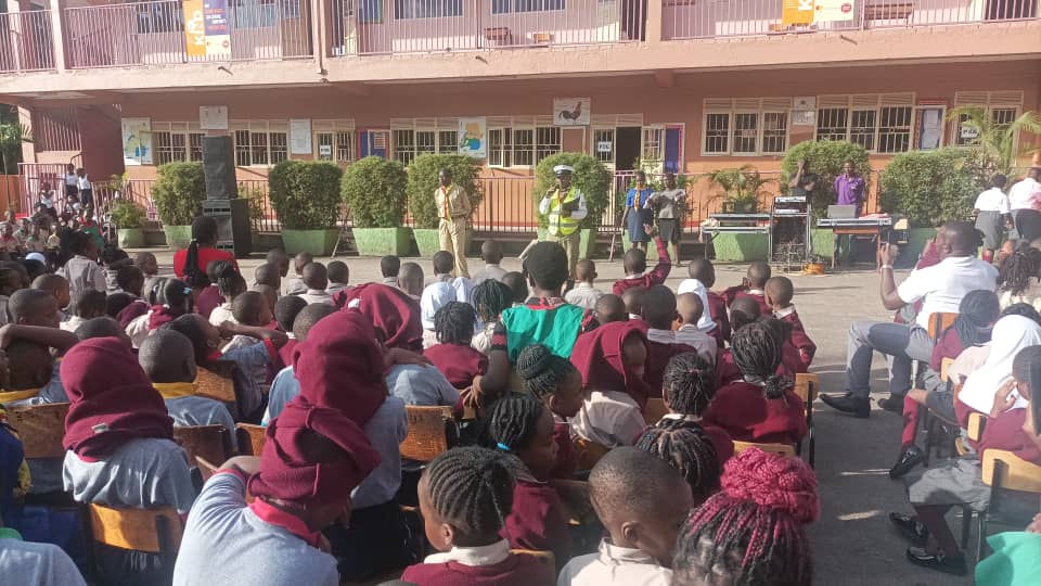 We joined Kabojja Junior School to celebrate the #RoadSafetyWeek. The #RoadSafety teachers, girl guides and scouts have been having having sessions for over a month and this was a crowning event. We partnered with the school and facilitated a session on road usage and Safety.