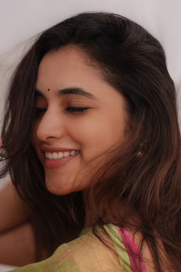 GK8n3R8WgAAbmAu?format=jpg&name=900x900