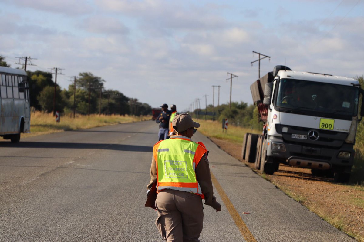 Traffic officers at a joint law enforcement operation along the N18 in Ramatlabama (Mahikeng), monitoring compliance as part of the Accelerated Service Delivery Programme, Thuntsha Lerole. 

#NWPG 
#LeaveNoOneBehind
#ThuntshaLerole