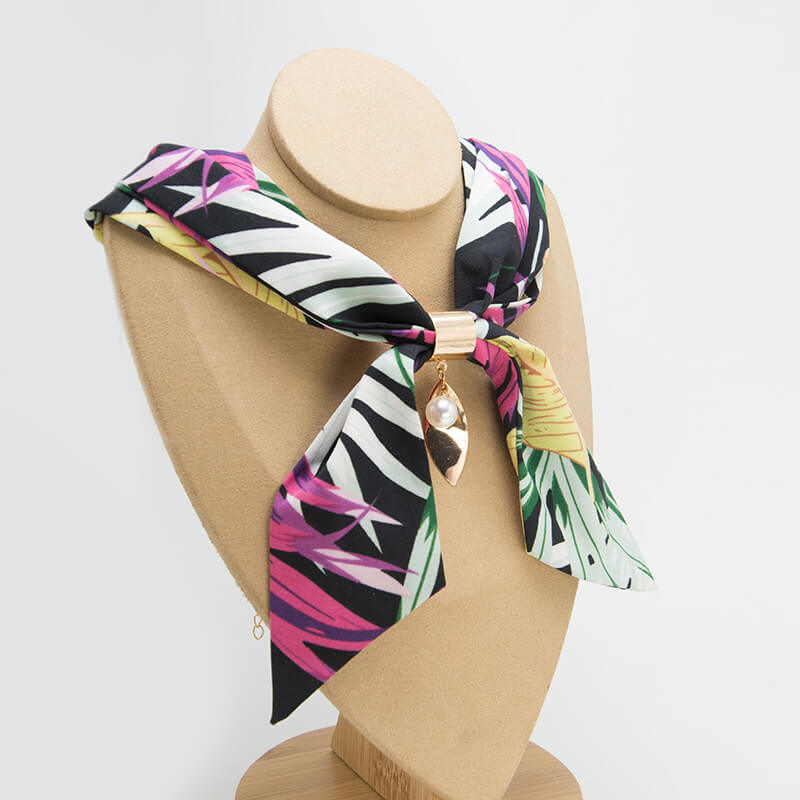 bestone_jewelry's tweet image. Discover the charm of our BOHO #ScarfNecklace Girls Jewelry Adjustable Necktie! Perfect for adding a bohemian flair to any outfit, this accessory is both stylish and versatile. With its #adjustabledesign and intricate details, it&apos;s a must-have for fashion-forward individuals.