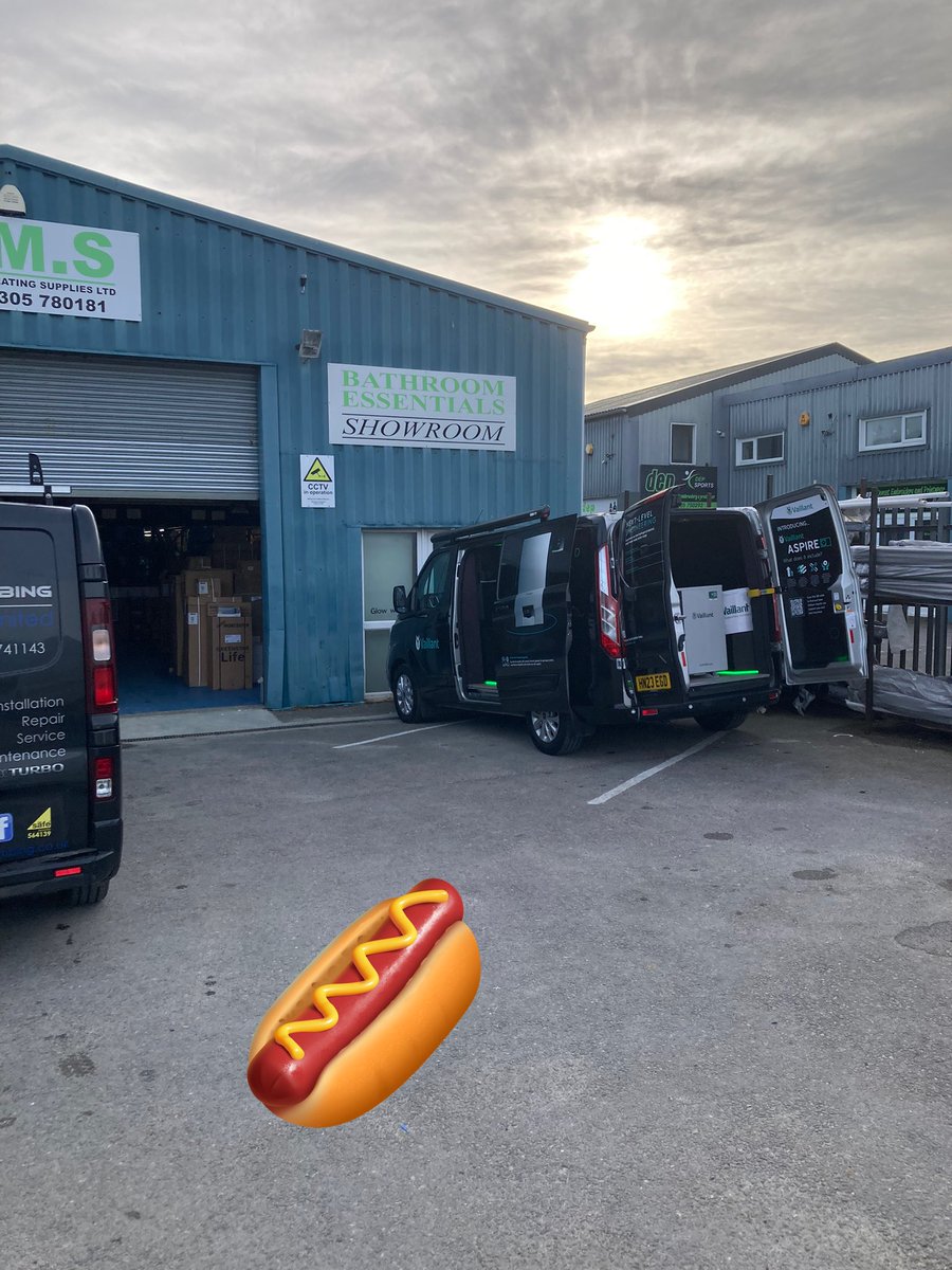 Beautiful sunshine ☀️ today! Join @andyh_vaillant @ GMS Weymouth Dorset. More bacon rolls! 🥓Special prices today See the new Remastered @vaillantuk ecoTEC plus boilers & Heat Pumps #Advance #proudlysupportinginstallers