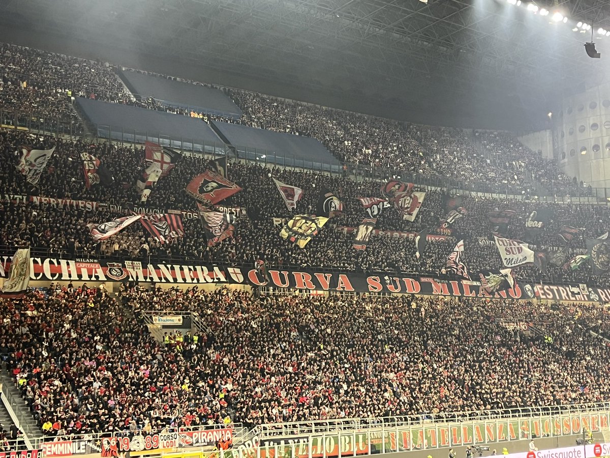 Groundhopping Milano🇮🇹
AC Milan - AS Roma
🏆UEFA Europe League🇪🇺
🗓️11/04/2024 21:00
🏟️Stadio di San Siro 
🗣️75,023
#curvasud #acmilan #asroma #uel #uefa #europeleague #seroiea #ultras #football #groundhopping #curvasudmilan #milano