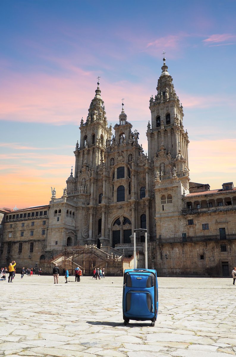 Available the online booking of the #PaqPeregrino, service that allows the shipment of suitcases and packages to post offices of the #CaminodeSantiago. With the possibility of collection at your home or hostel on the Camino and storage at destination. bit.ly/2VIF5Tx