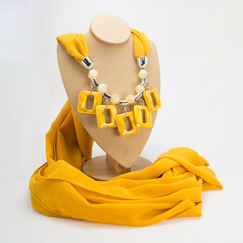 Introducing our #ScarfNecklace #BeadJewelry, the perfect blend of elegance and versatility! Featuring exquisite beadwork and a stylish scarf design, this accessory adds a touch of sophistication to any outfit. Ideal for both casual and formal occasions  #CasualFashion