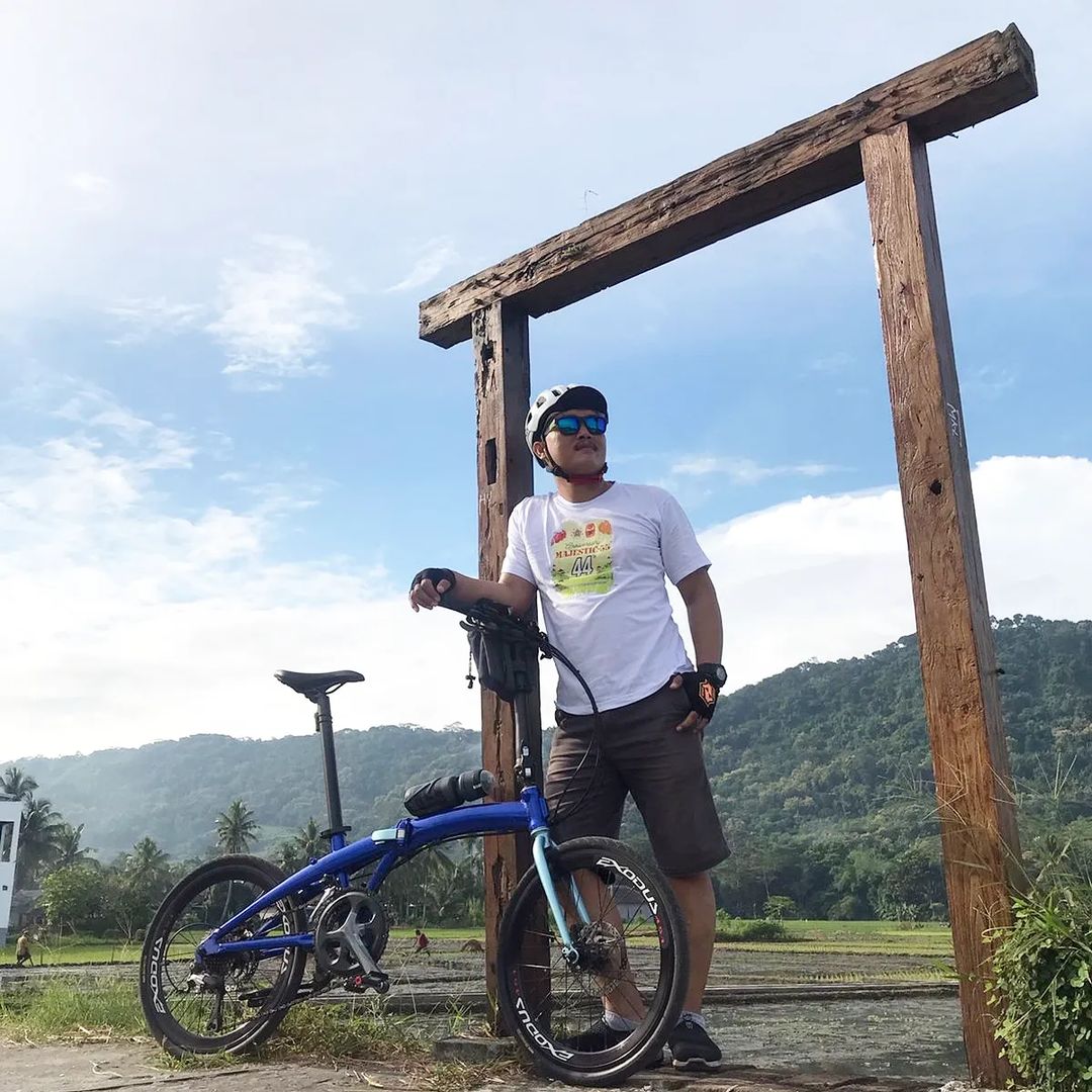 repost @andreas_gigih
Mbulak Umpeng....Riwayatmu kini🚴🇮🇩
📸@nsuwendra @anto.ilyas

#mbulakumpeng #cyclist #cyclingadventures #gowespagi #gowessantai #sepedalipat #sepedalipatjogja #selijogja #blusukanbantul