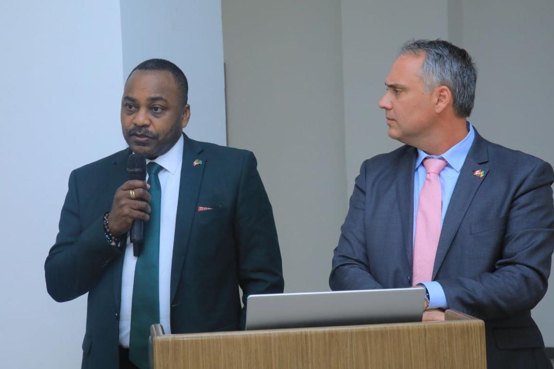 Ambassadors @JoshuaTabah and @Marc_Ben exchange with outgoing Ethiopian delegation to SIAL Agri-Food Canada. @SIALCANADA brings together 1000+ exhibitors from 44 countries. It meets the needs of the retail, food service and food processing industries.