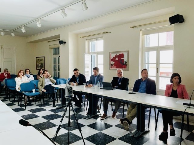 Thrilled to engage with experts, policymakers, media & post-grad students of Panteion University at @IDIS_Athens. Discussions on prospects of #Greece-#India relations and the current #WorldOrder @InoAfentouli @KostasAntLavdas @orfonline Some glimpses from the interaction 👇