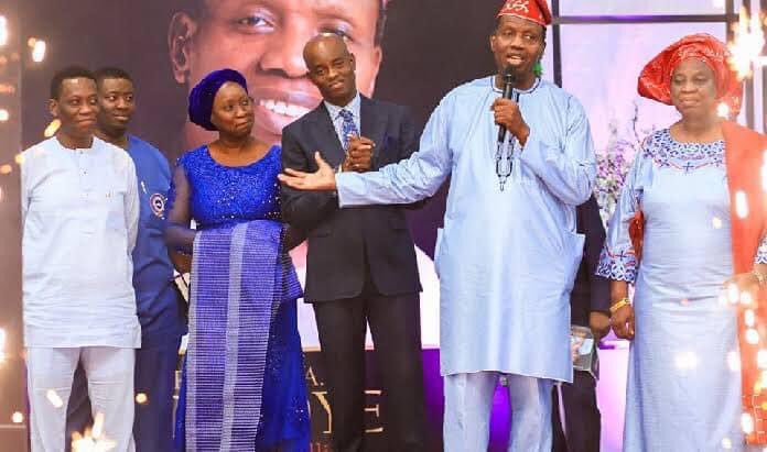 jesusplugtv's tweet photo. HAPPY 54TH BIRTHDAY TO PASTOR MRS. BOLU ADUBI (Née Adeboye)
Founder, Royal Priesthood Ministry.
Only Biological Daughter Of Pastor E.A. Adeboye.
#HappyBirthday
#PastorBoluAdubi
#JesusPlugTV
Source: Church Gist https://t.co/NpxEmAvush