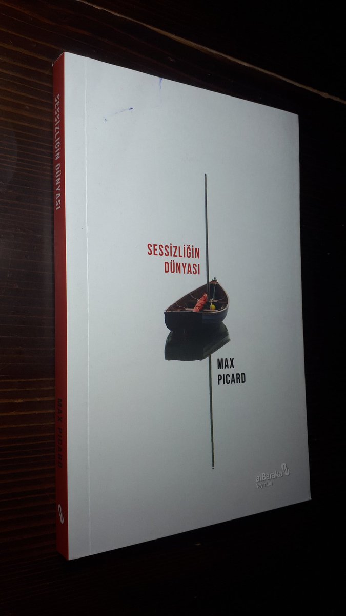 'Sessizlik, olumsuz bir şey değildir; yalnızca konuşmamak anlamına da gelmez. Aksine olumlu bir şeydir, kendi içinde bir dolu dünyadır.' s.11