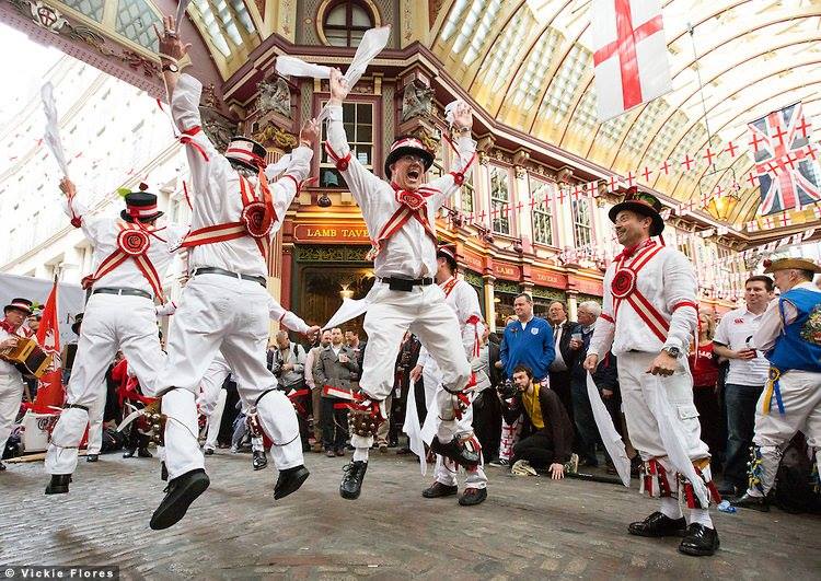 Join us at @TheLambTavern for #StGeorgesDay on Tuesday 23rd April and watch some traditional Morris dancing from the Ewell St Mary’s Morris Men 🏴󠁧󠁢󠁥󠁮󠁧󠁿⁣⁣ ⁣⁣ Ewell St Mary’s Morris Men will be performing at 11am, and then again at 1pm. ⁣⁣ ⁣⁣ Why not grab some lunch at