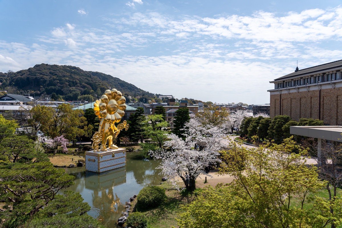 takashi murakami tweet media