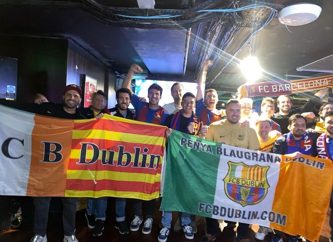 ConfePenyesFCB's tweet photo. 🗺️ From Sao Paulo to Mumbai, the supporters' clubs were thrilled after the great win in Paris!
📢 The blaugrana chants could be heard all over the world!

🔵🔴 #FemBarçaFemPenya #ForçaBarça https://t.co/sLjGlluQMm