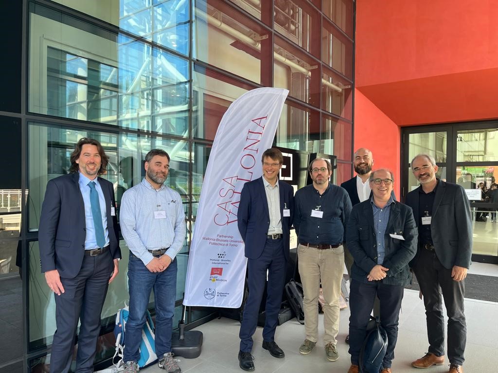 Hold on for the annual #CasaValonia event took of yesterday in Turin.With 5 universities from Wallonia-Brussels and greeted by <a href="/PoliTOnews/">Politecnico di Torino</a>, collaborations in aerospace &amp; aviation research are set to soar, paving the way for brand new study exchange programs <a href="/WBI_tweet/">WBI</a> @ARESfwb_be
