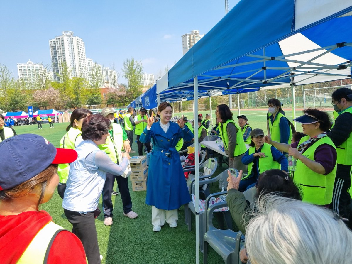 OKLim_GM's tweet image. [24.04.12.] 장애인한마음체육대회
다같이 춤도 추고 레크레이션도 하고 모두가 하나되는 즐거운 축제가 열렸습니다. 장애인 여러분들과 함께 하는 자리에는 늘 임오경이 있습니다. 
#한마음 #장애인체육대회 #연대 #농어민 #교통장애인 #장애인부모연대 #장애인복지회 #광명갑 #임오경 #더불어민주당