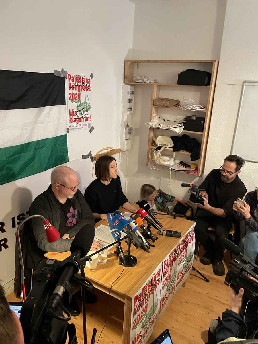 Packed press conference in Berlin ahead of the Palestine Congress starting this afternoon. Presented by Karin De Rigo, @mera25_de EU elections candidate, and Wieland Hoban from @jvplive. We will not be silenced! Watch press conference (in German): instagram.com/reel/C5p6Yi7sr…