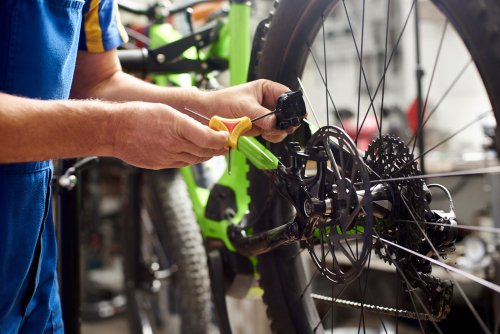 Have a bike or piece of clothing in need of a quick repair? Pop along to the free Repair Cafe this Sat 13 April. Book a slot from 10am-12.30pm at ow.ly/3u1H50Rc7mQ