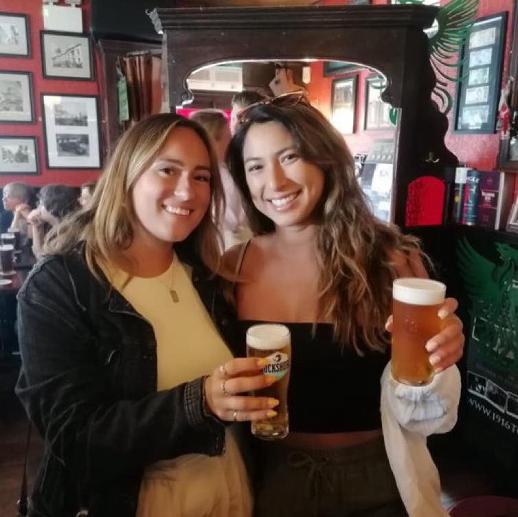 From LA to Ireland’s oldest pub, The Brazen Head, Whitney and Brooke kick off their Irish adventure in style! ☘️🍻 

#IrishExplorers #LAtoDublin #BrazenHeadBound #thebrazenhead #thebrazenheaddublin