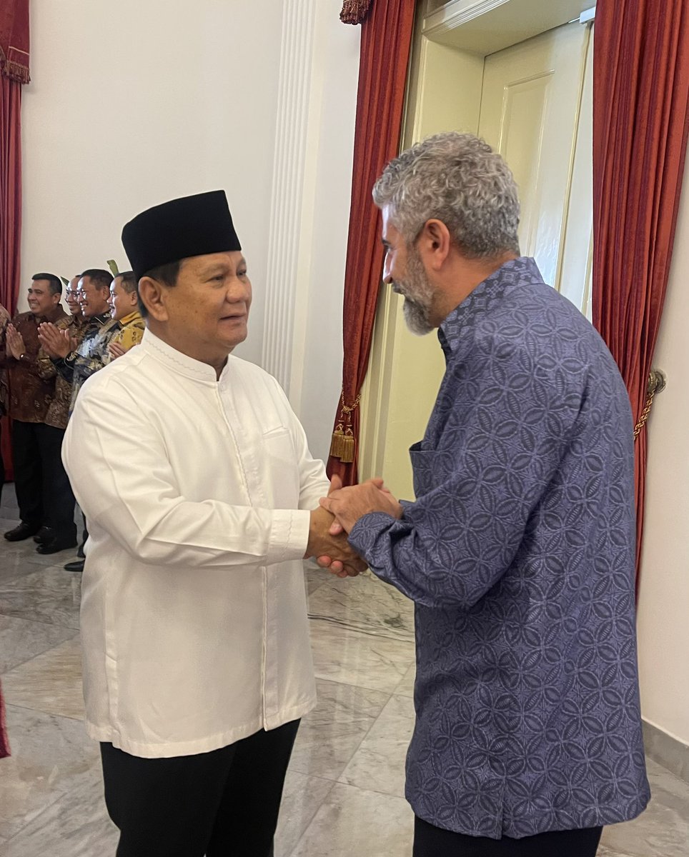 Honoured & delighted to have had the occasion to convey to President-elect @prabowo the heartfelt congratulations of President @Christodulides on his election as well as best wishes for #Idulfitri #IdulFitri2024 #Eid_Mubarak #Eid #Siprus #CyprusinIndonesia