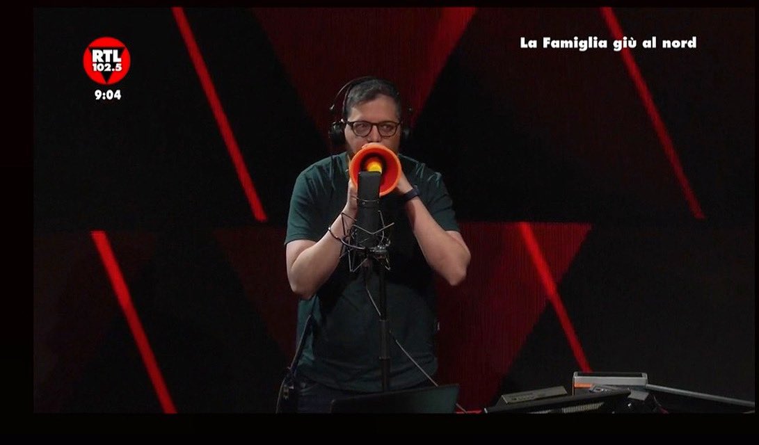 #MilanRoma TUTTO LO STADIOOOOOOOOO 📣📣😂