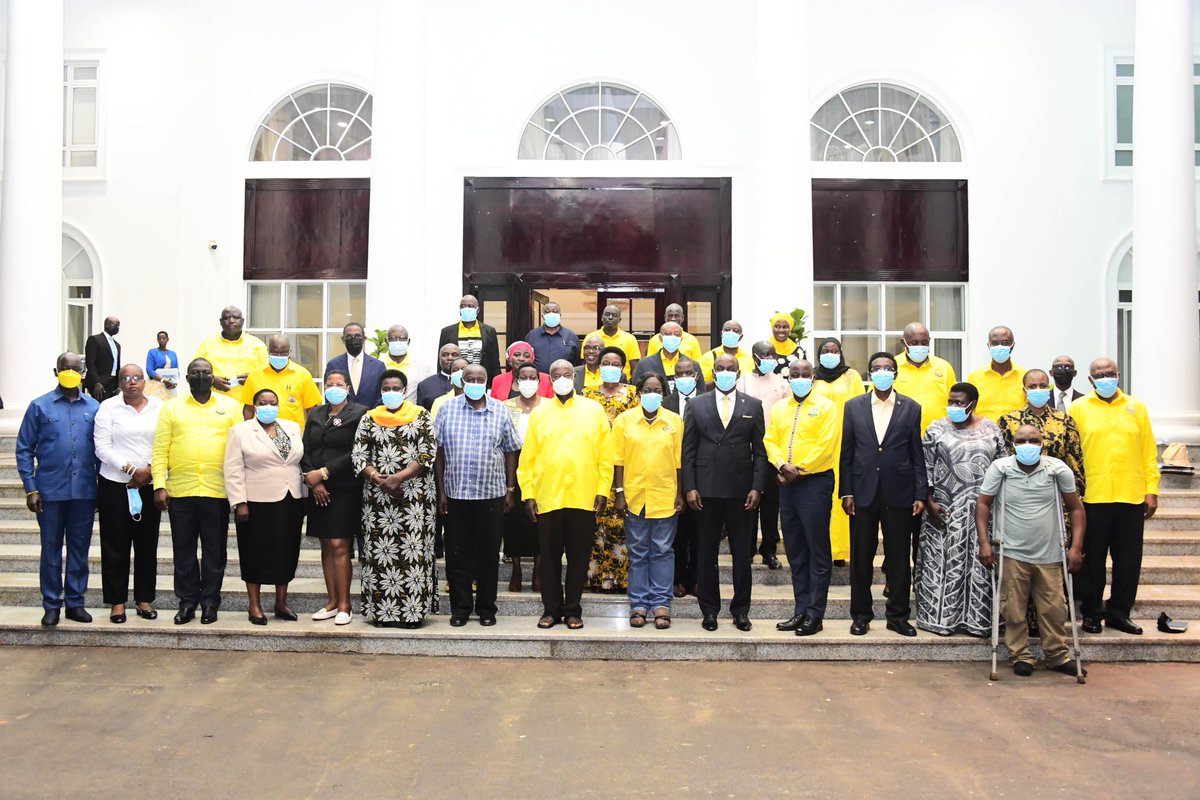 In the meeting with the CEC members of the NRM at State House Entebbe, the party secretariat reported back on the registration process that took place between the 13th and 17th of March. There were some gaps in the process, such as the criminality of money lenders who take away