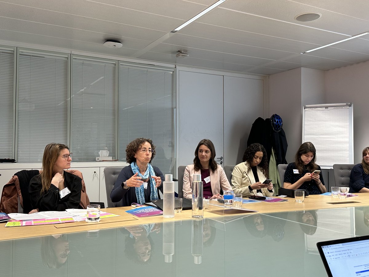 Exciting news from our latest CEE Her Breakfast with @Microsoft Brussels! We've launched our new report 'Women in the Digital Space (and AI),' highlighting the potential and challenges for women in #digitalization & #AI. Read the full report here 👉 bit.ly/4d7NvMP