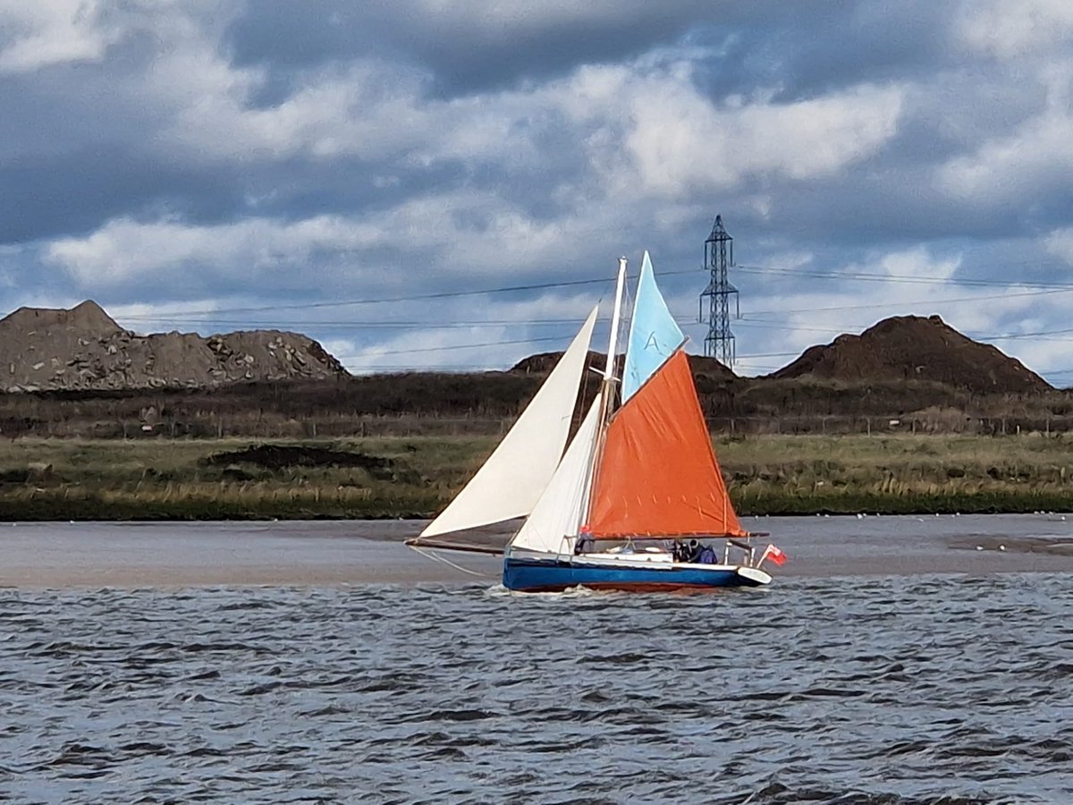 We're currently expecting 11 events, including Greenwich Yacht Club's Thames Multi-sport Challenge, to take place on the tidal Thames this weekend📆 ➡️ hubs.la/Q02sd5pw0 Photo: @GreenwichYC #DestinationThames #ActiveThames #RiverThames #London #Kent #Essex #ThamesEstuary