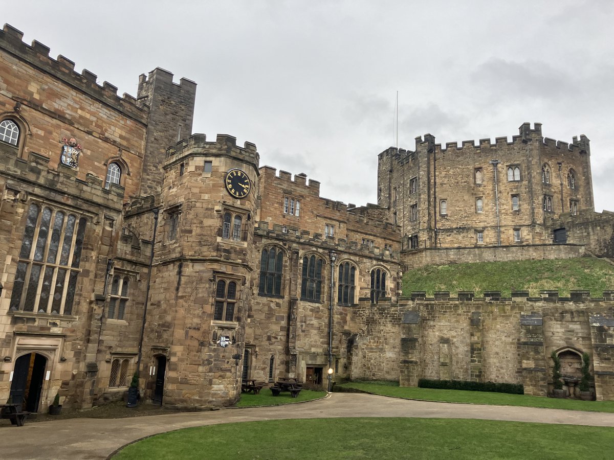 New date - all are welcome to join us at 7pm on Thursday 2 May for a presentation by Lisa McIntyre on The Bishops’ Palaces of England, which weilded great power & were often as splendid as those built for royalty. yhct.org.uk/lisa-zooms-in-… @LeedsCofE