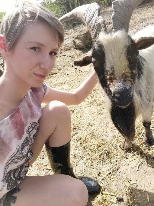 Cette apr&egrave;s midi je laisse tomber le style pour m'occuper d'animaux de la ferme :D #Animal #AnimalRights<a href="/tag/animalrights"class="tags"><span>#animalrights</span></a><a href="/tag/animal"class="tags"><span>#animal</span></a>