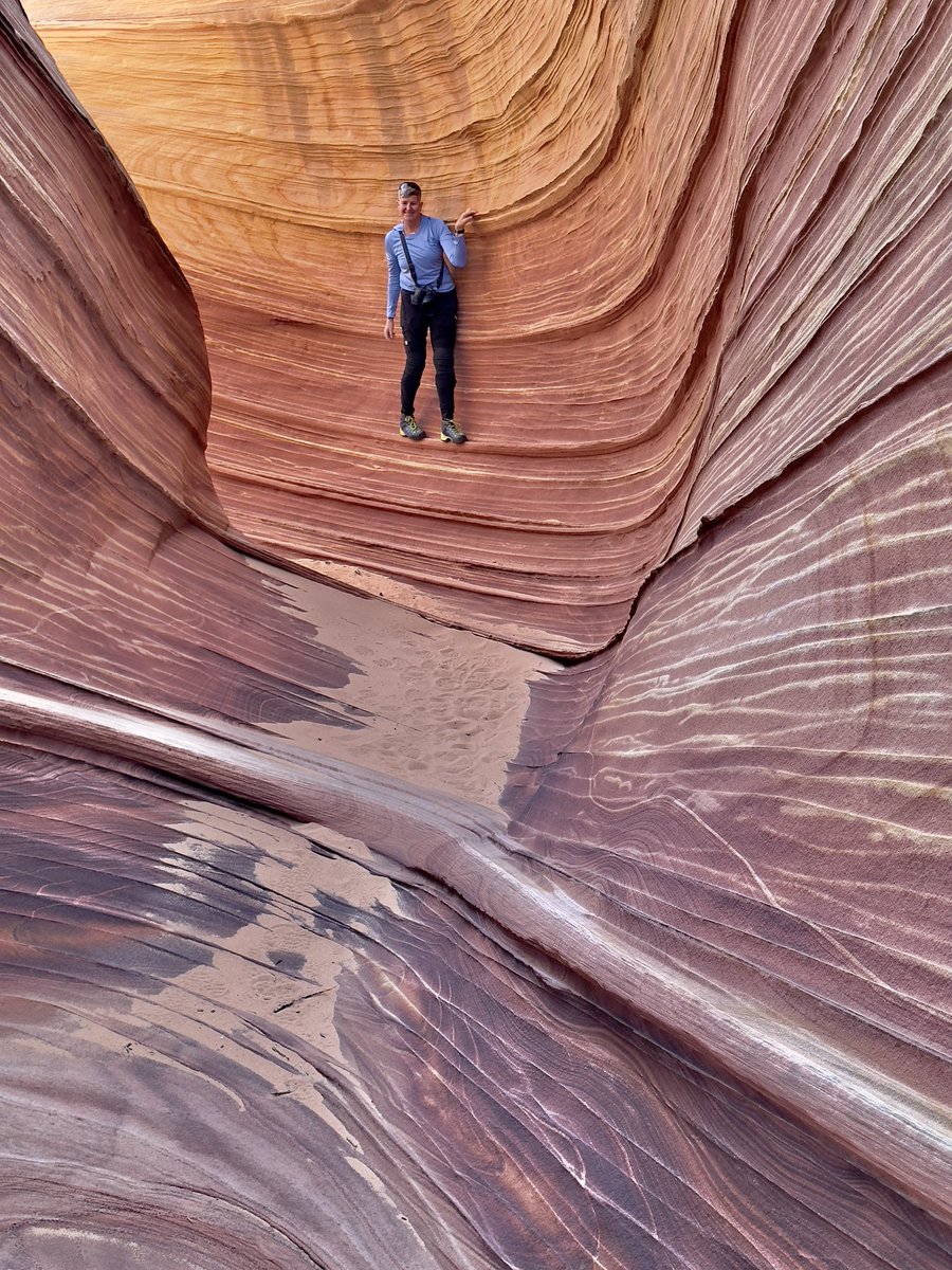 lhedien's tweet photo. Hiked π₯Ύ #TheWave π! Just an incredible place. ππ₯°. #coyotebuttes #arizona #landscape #adventure #hike #geology #travel #thewavearizona #hiking #sandstone #coyotebuttesnorth #mountains #naturephotography #natgeophotos #natgeowild #natgeoyourshot_ @riyets @discovery https://t.co/81veMwKPSU