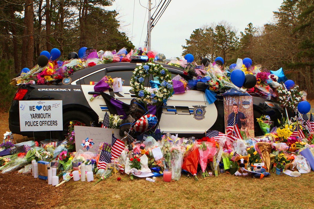 Remembering @yarmouthpolice Sgt. Sean Gannon who was murdered by a career criminal 6 years ago today. Rest In Peace, Sir. 💙🙏 #CapeCod #BackTheBlue @X4Barnstable5th