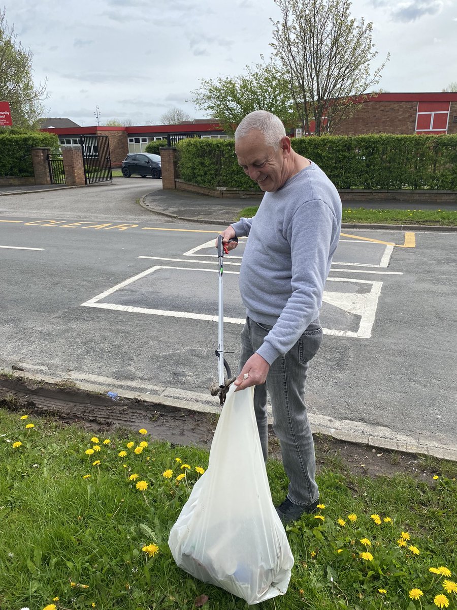 Lots collected on the Stanney litterpick today- many thanks to those who came out to help including Chester Zoo,Asda, the police, For Housing and of course Stanney Grange Community Centre!