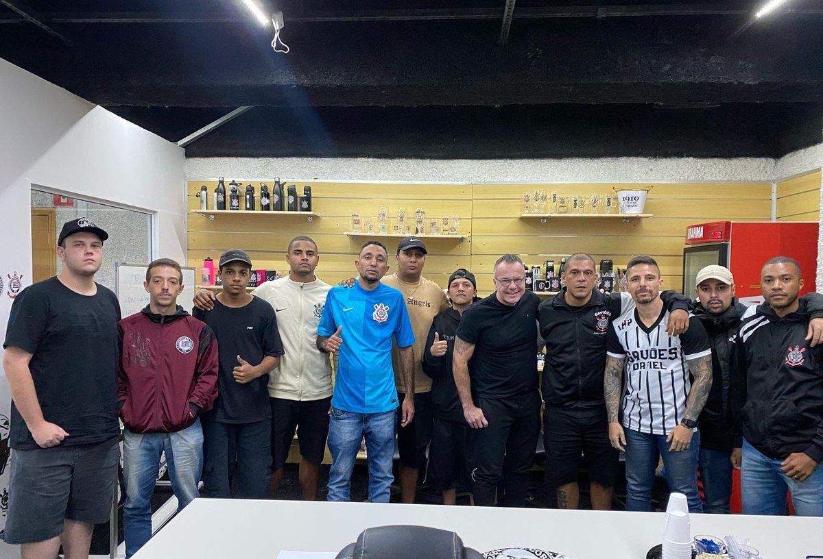 TORCIDAS ORGANIZADAS PARTICIPAM DE REUNIÃO COM MARKETING DO CORINTHIANS Nesta quinta-feira, as lideranças do Gaviões da Fiel, Camisa 12, Pavilhão Nove, Estopim da Fiel, Coringão Chopp e Fiel Macabra, estiveram reunidos com o Sérgio Moura, diretor de Marketing do Corinthians,…