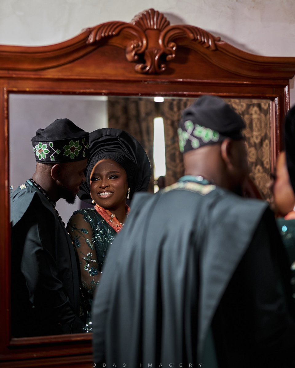 Damilola weds Tega 

Photographed by Oba