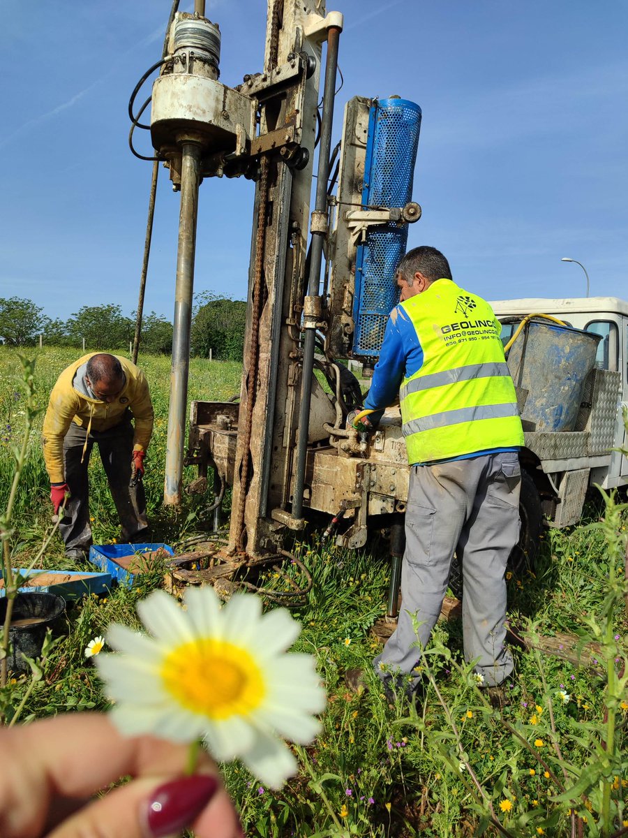 🅖🅔🅞🅛🅘🅝🅒🅞.🏗️🛠️👷‍♀️👷
Ingeniería Geológica y Geotecnia, Hidrogeología, Medioambiente...
𝘄𝘄𝘄.𝗴𝗲𝗼𝗹𝗶𝗻𝗰𝗼.𝗲𝘀
°°°
#estudiosgeotecnicos #aparejador #arquitectura #medioambiente #hidrogeologia #nuevaconstruccion #geolinco #construccionvivienda #luxuryarchitecture #obras