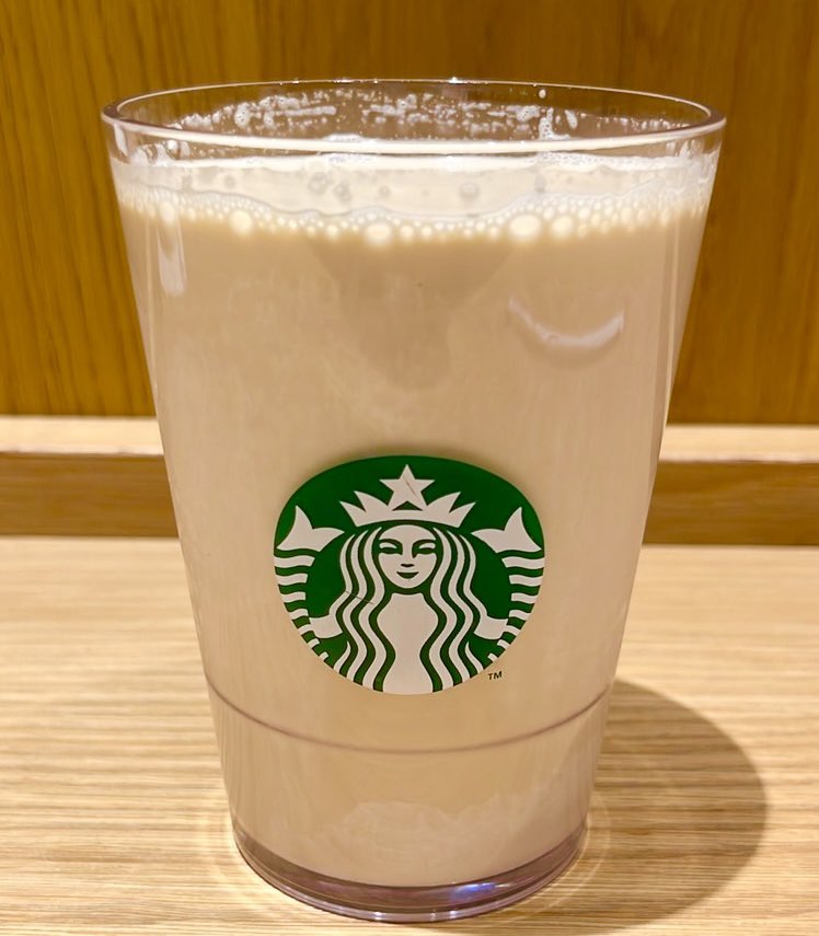 sweetroad5's tweet photo. 【スタバのおすすめカスタマイズ】
「スイートミルクコーヒー」で
ブレべミルクに変更
氷無し
ミルク多め

アイスコーヒーに合わせたミルクやクリームがより感じられます！ https://t.co/J6fWMBdyus