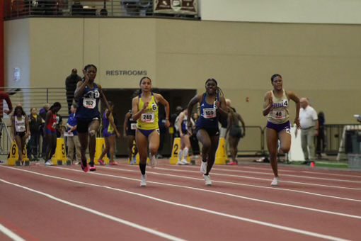 After an amazing conversation with <a href="/rundlo/">D’lo</a> I'm blessed to have received an official offer from Dodge City
Community College 💛💜
<a href="/GoConqs/">Dodge City CC Conquistadors</a>
<a href="/CourseLlc/">Fieldhouse Performance Course LLC</a> #GoConqs 🏃‍♀️💨