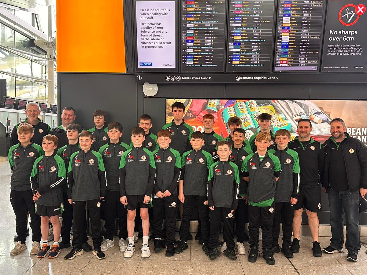 The London U15 Hurling Development Squad are on the way to Tipperary for their trip to Ireland this weekend. Best of luck to all the players and management involved. #LondainAbú 🟢⚪️ #GAA