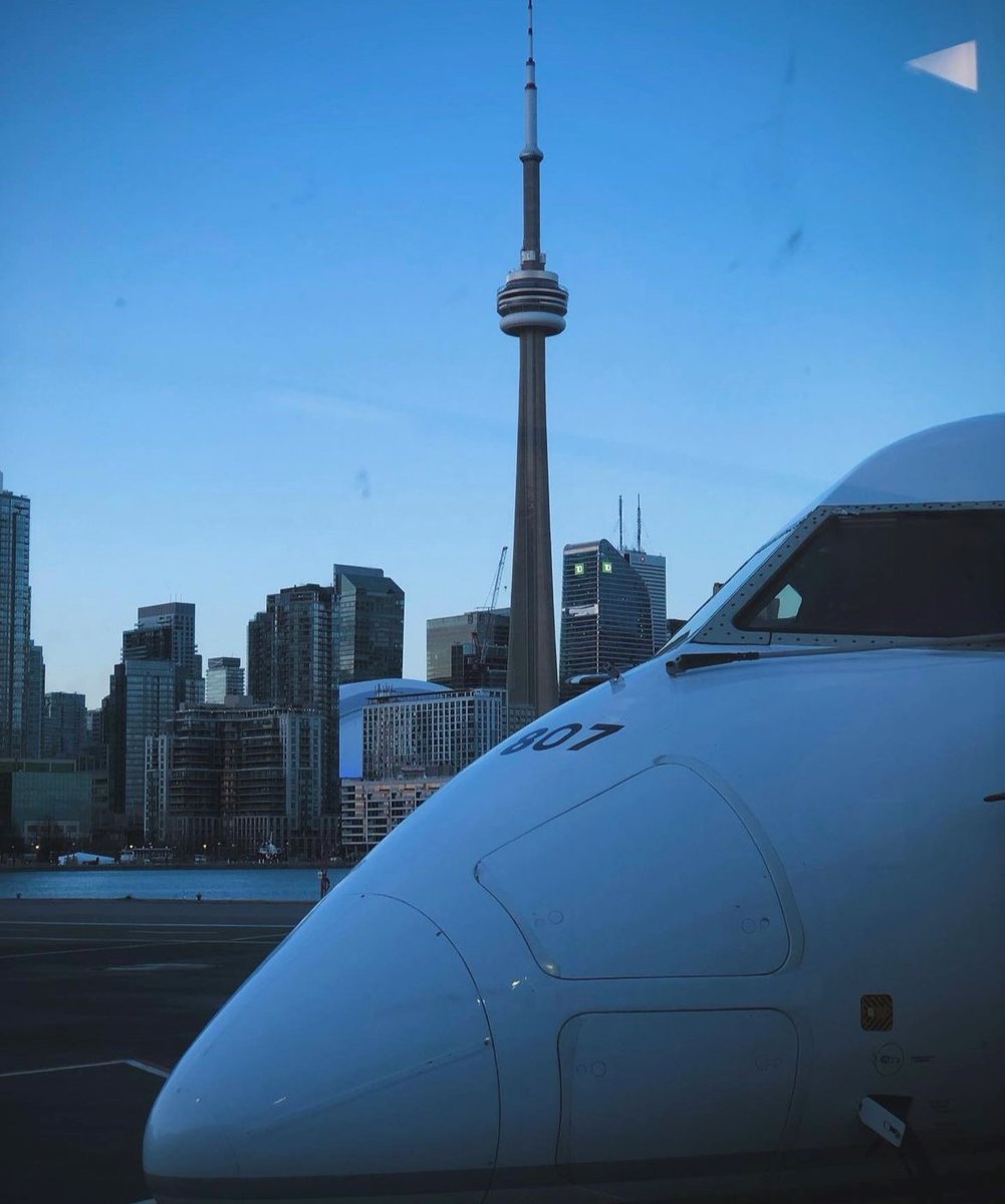 Is this travel inspiration too on the nose? 

With views this good, it easy to get inspired for your next trip to one of @BBishopAirport’s 20+ destinations in eastern Canada and the U.S. 

📷 @ricobellafreddy

#YTZviews #FridayFlyday #springtravel