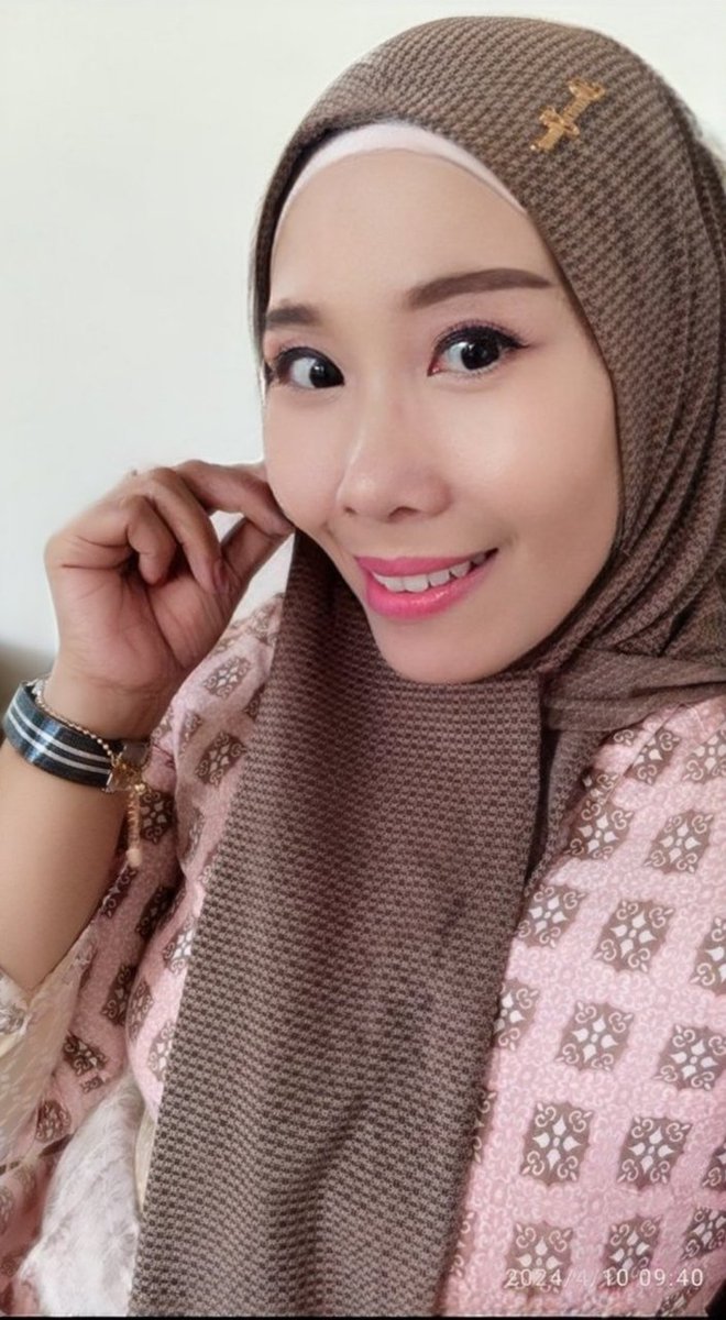 Hay guys "
Mohon maaf lahir &amp; Batin 🙏🙏❤