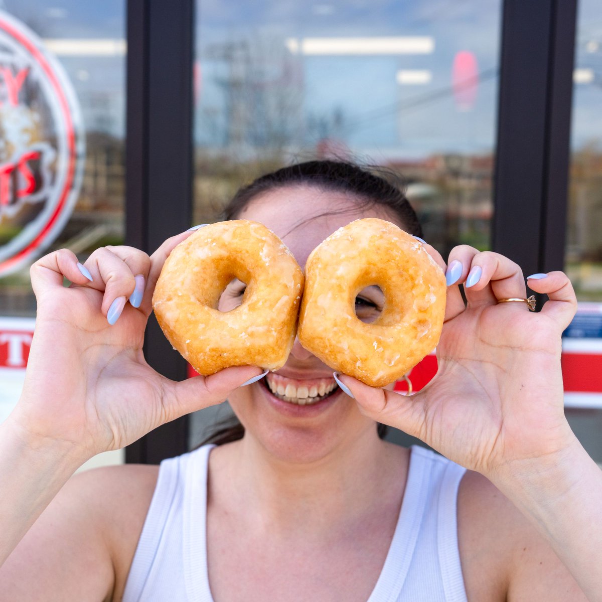 Keep your eyes on the prize! Sign up for DO-HAPPY Rewards and instantly get 2 FREE GLAZED DO-NUTS added to your wallet. 🙌 shipleydonuts.com/rewards