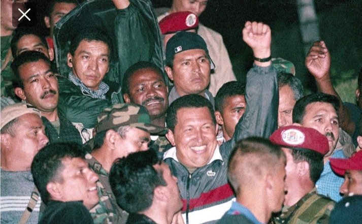 Un 11 de abril del 2002 los yanquis y la ultraderecha venezolana dieron un golpe de Estado presidente electo Hugo Chávez; el pueblo lo regresó dos días después. ¡Todo once tiene su trece!.