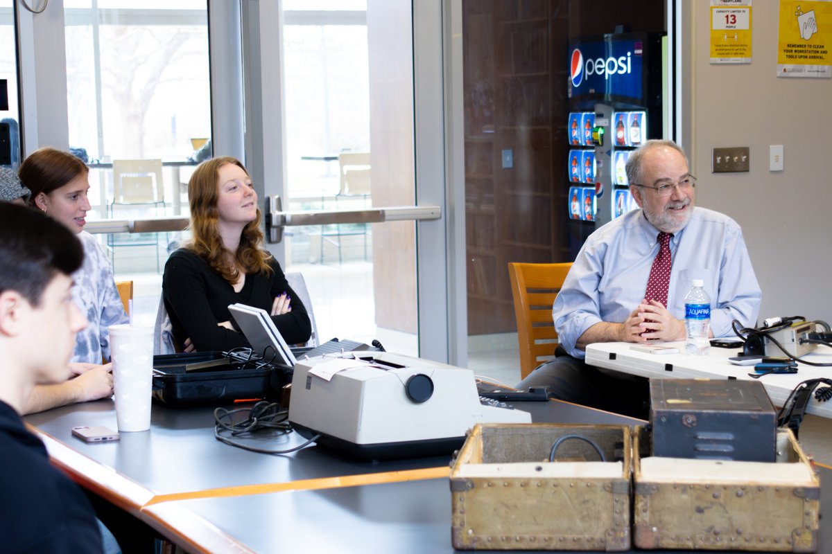 merrillcollege's tweet image. After 23 amazing years at Merrill, our Associate Professor Ira Chinoy will be retiring at the end of the semester. 😢

Check out this Q&amp;amp;A with @ichinoy, who looks back at his time here and discusses bringing data journalism to Merrill: merrill.umd.edu/articles/qa-me…